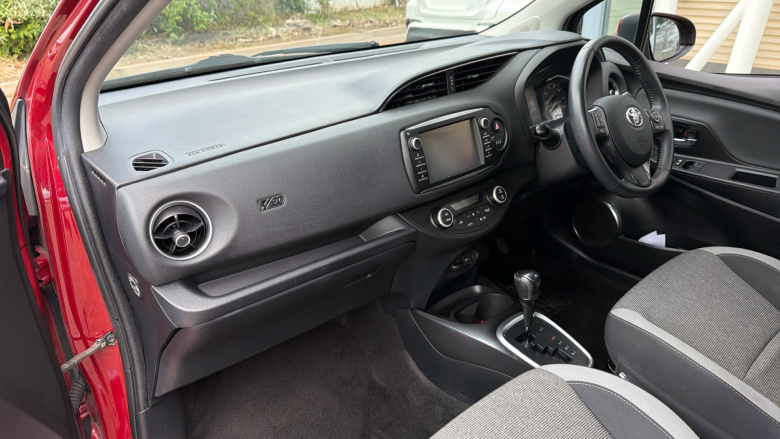 Toyota Yaris 1.5 Hybrid Y20 5dr CVT [Bi-tone] Hybrid Hatchback